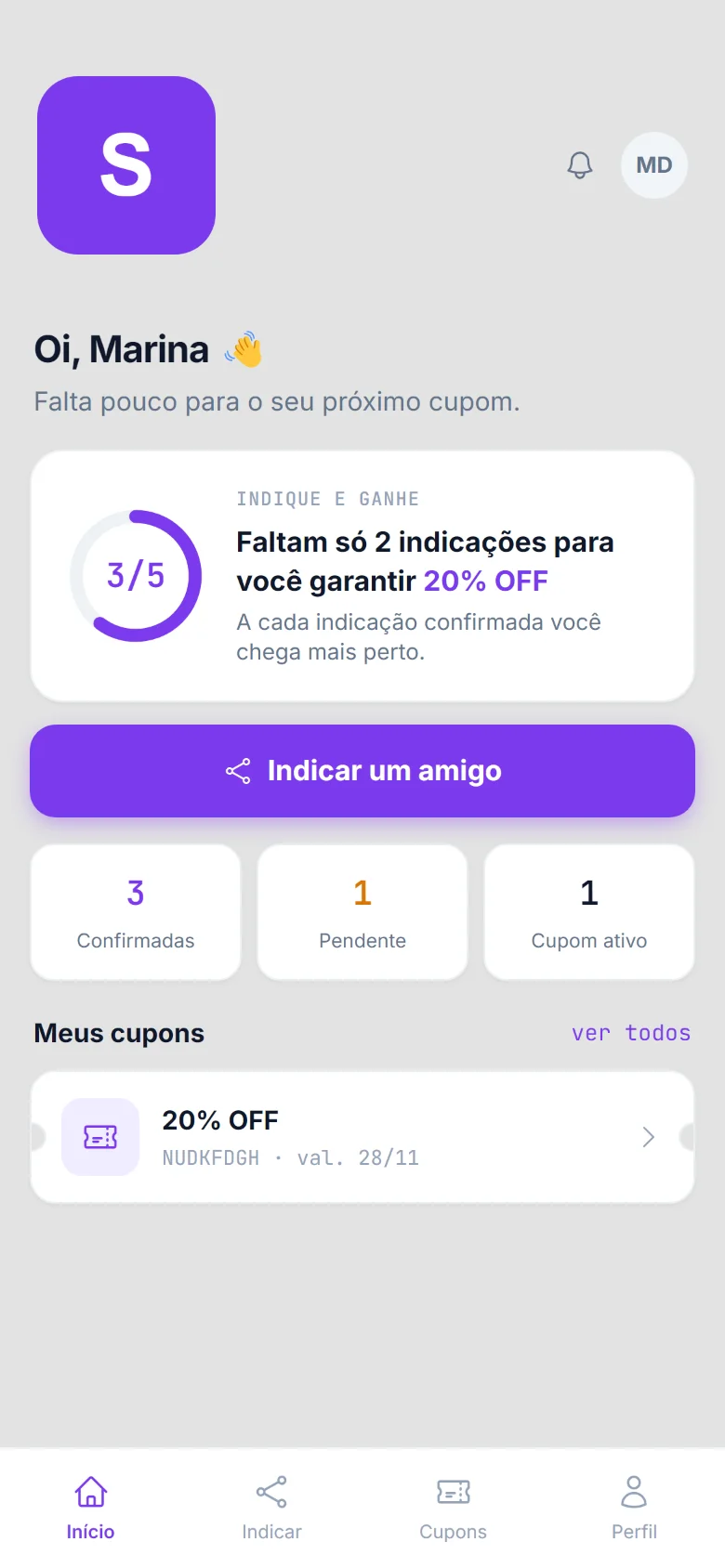App do Studio Lumo, em roxo, com o progresso de indicações da cliente